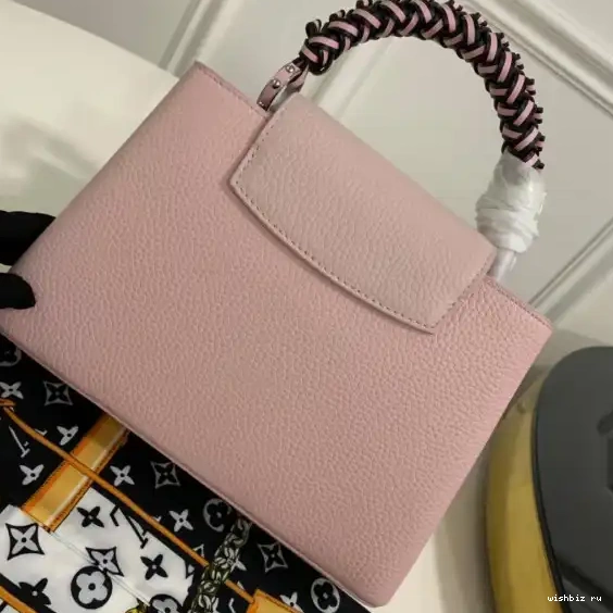 WIS CAPUCINES VUITTON LOUIS BB 0515